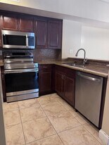 2640 S University Dr in Davie, FL - Building Photo