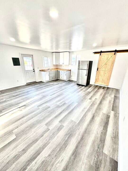 525 Sycamore Pl, Unit 1 in Inglewood, CA - Foto de edificio