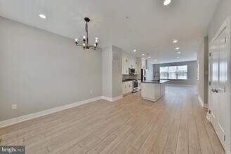 328 Walnut St in Collegeville, PA - Building Photo - Building Photo