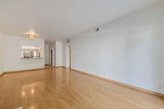 4685 Albany Cir, Unit 101 in San Jose, CA - Building Photo - Building Photo