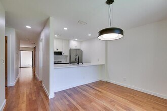 3318 Foster Ln in Austin, TX - Building Photo - Building Photo