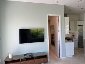 540 1/2 7th Ave N in St. Petersburg, FL - Building Photo - Building Photo