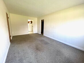 1106 18th St S, Unit 2 in Moorhead, MN - Building Photo - Building Photo