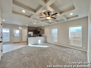 4122 Swans Landing in San Antonio, TX - Building Photo - Building Photo