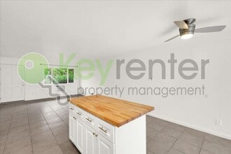 6705 Greenback Ln in Citrus Heights, CA - Building Photo - Building Photo