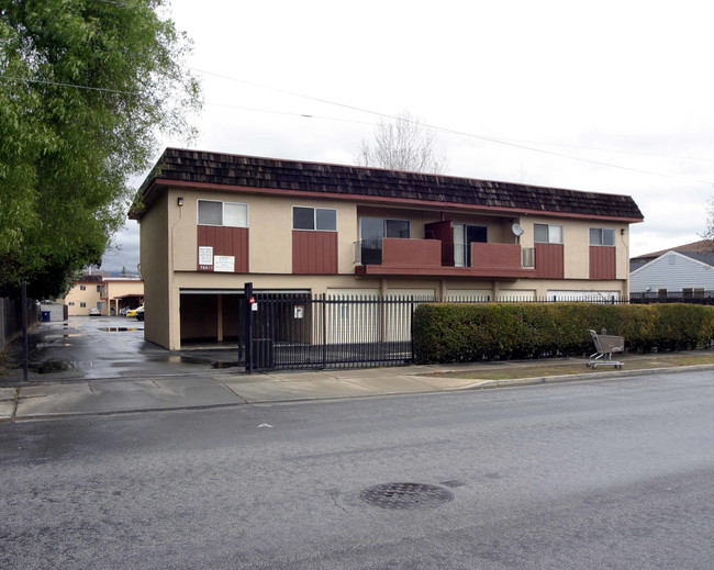 Dee Apartments in Fremont, CA - Building Photo - Building Photo