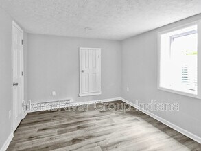 923 E 34th St in Indianapolis, IN - Foto de edificio - Building Photo