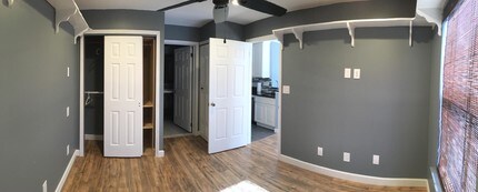 402 Carhart Ct, Unit 402 in East Brunswick, NJ - Foto de edificio - Building Photo