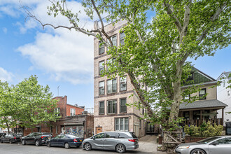 679 E 3rd St in Brooklyn, NY - Building Photo - Building Photo