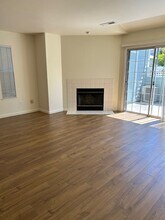 583 E Jasmine Cir in Santa Rosa, CA - Building Photo - Building Photo