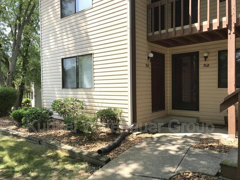 51 Pepperwood Ct in Glen Carbon, IL - Building Photo