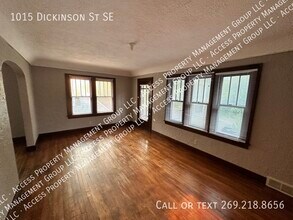 1015 Dickinson St SE in Grand Rapids, MI - Building Photo - Building Photo