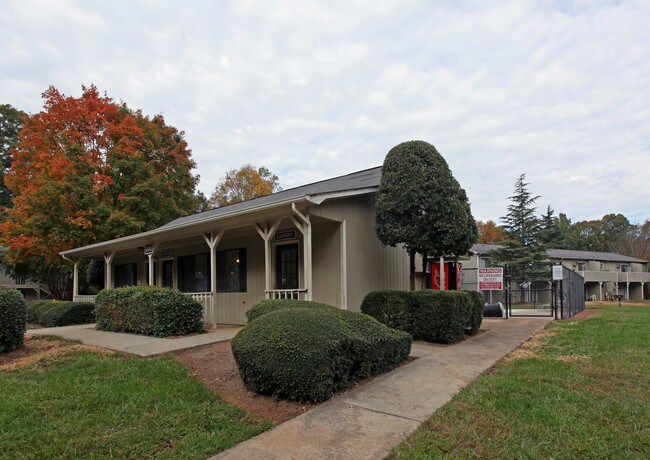 Northwood Apartment Homes in Mocksville, NC - Foto de edificio - Building Photo