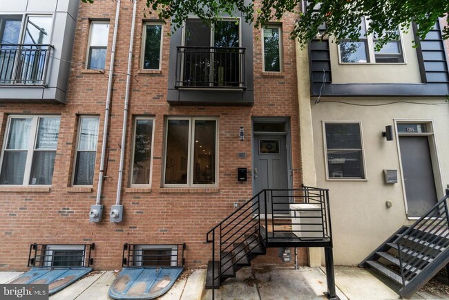 1207 E Oxford St in Philadelphia, PA - Building Photo - Building Photo