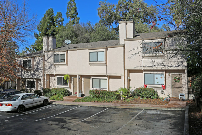 Alorn Lane Townhomes