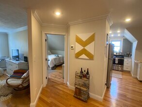 67 Temple St, Unit 3 in Somerville, MA - Building Photo - Building Photo