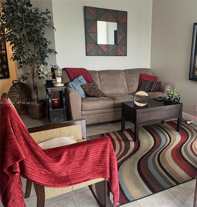 10401 W Broward Blvd in Plantation, FL - Building Photo - Building Photo