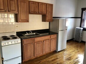 4019 W Irving Park Rd in Chicago, IL - Building Photo - Building Photo