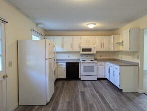 30 Long Plain Rd in Whately, MA - Building Photo - Building Photo