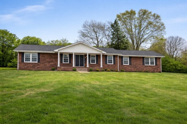 property at 124 Country Club Dr