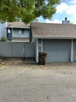 3500 Rolling Green Dr in Fort Collins, CO - Building Photo