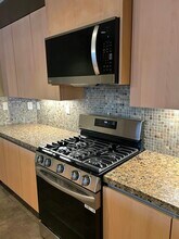 2020 H St in Sacramento, CA - Building Photo - Building Photo