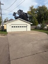 106 Juniper St S in Lester Prairie, MN - Building Photo - Building Photo