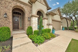 205 Lake Como Dr in Austin, TX - Building Photo - Building Photo