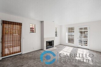 3975 Hortensia St in San Diego, CA - Building Photo - Building Photo