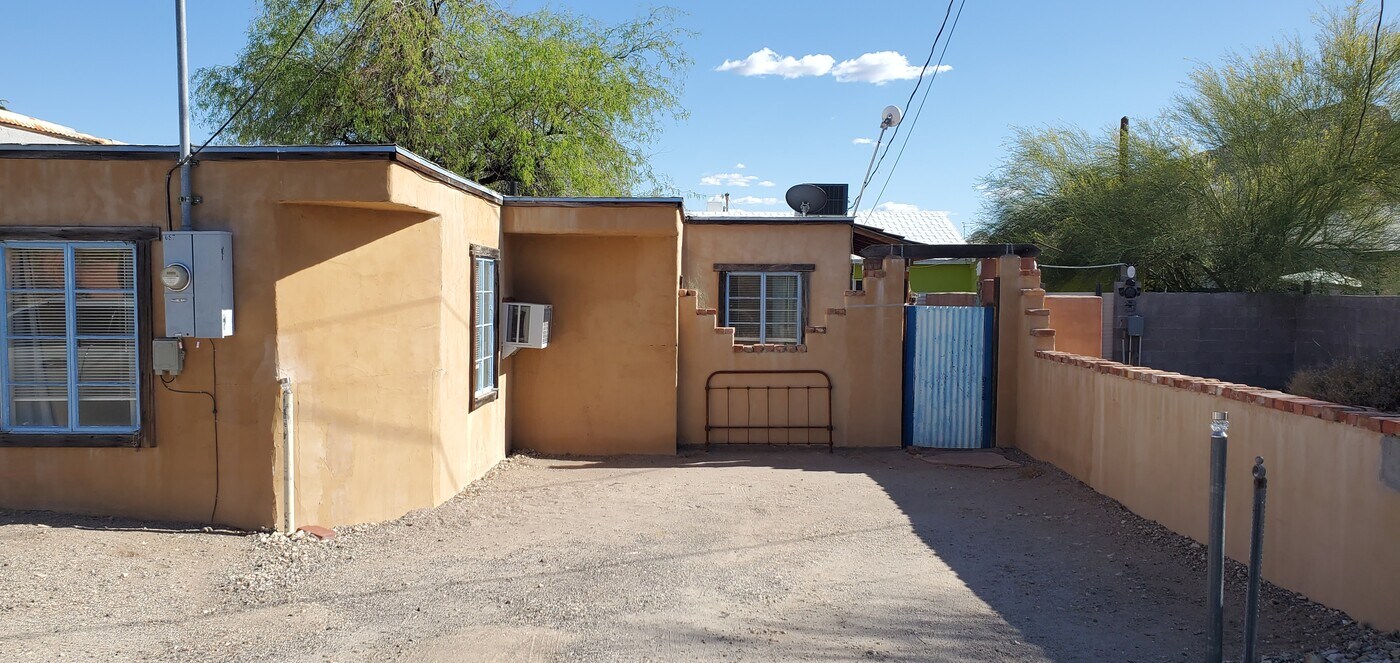 830 W Palo Verde Ave in Ajo, AZ - Building Photo