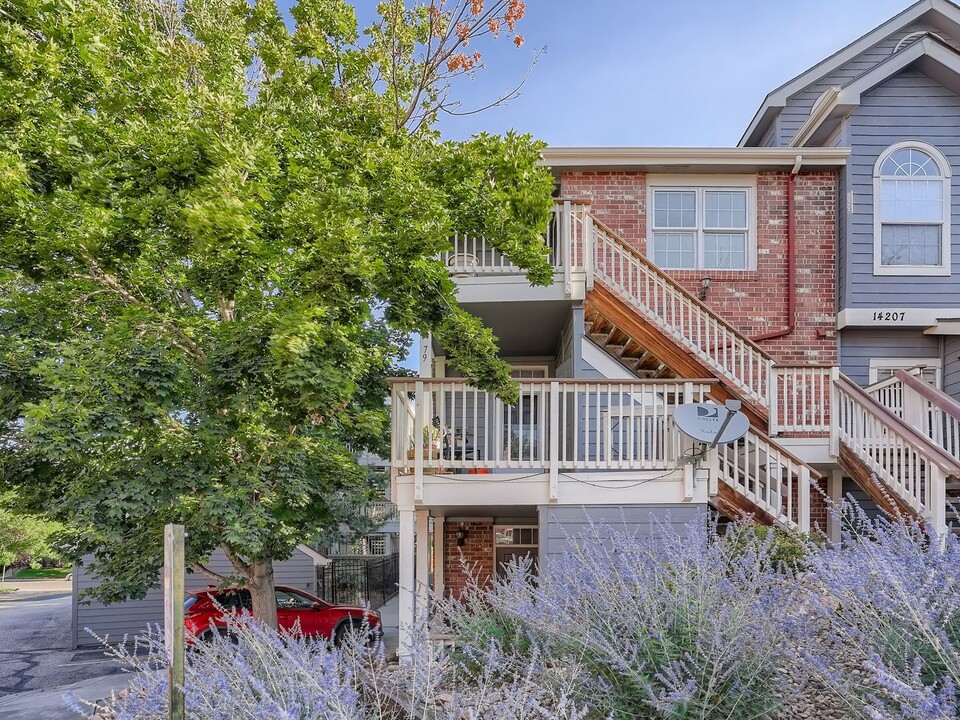 14207 E Grand Dr in Aurora, CO - Building Photo