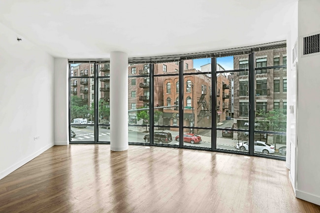 property at 1152 W Madison St