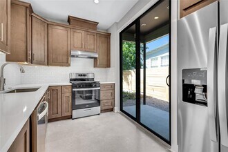 5612 Clay Ave in Austin, TX - Building Photo - Building Photo