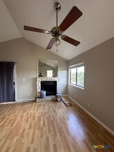 1013 Chestnut St in San Marcos, TX - Building Photo - Building Photo