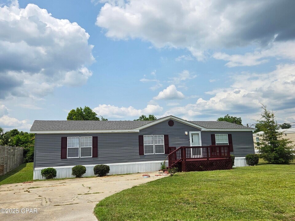 7117 Nebraska St in Panama City, FL - Building Photo