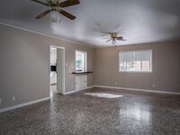 1401 Mimosa Ln in Del Rio, TX - Foto de edificio - Building Photo