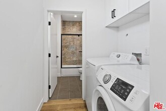 2533 Thurman Ave. in Los Angeles, CA - Building Photo - Building Photo