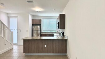 519 NE 121st St in North Miami, FL - Building Photo