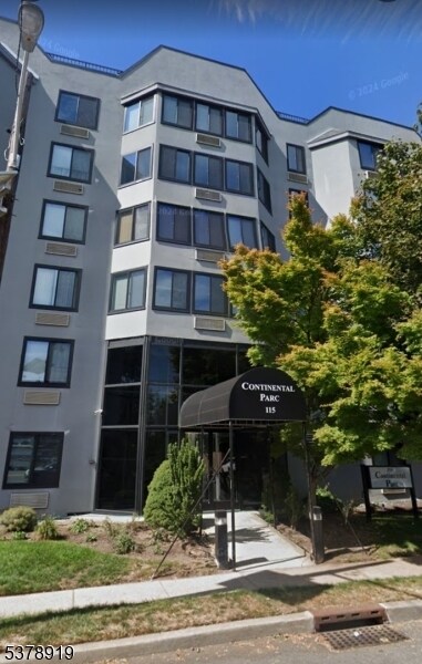 115 Polifly Rd in Hackensack, NJ - Foto de edificio