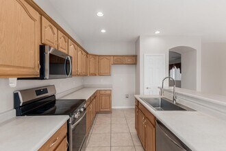 14625 W Amelia Ave in Goodyear, AZ - Building Photo - Building Photo