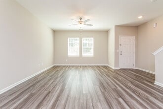522 Landing View Dr in Wendell, NC - Foto de edificio - Building Photo