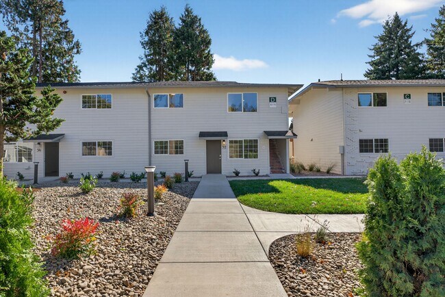 Pine Grove in Portland, OR - Foto de edificio - Building Photo