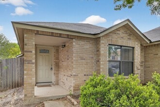 10526 Bluegrass Pond in San Antonio, TX - Building Photo - Building Photo