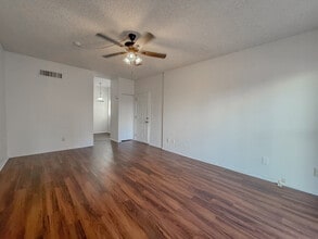 2826 E Monte Cristo Ave in Phoenix, AZ - Building Photo - Building Photo