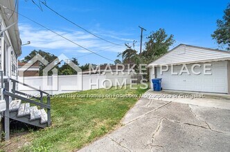 8460 Chalmers Ave in Warren, MI - Building Photo - Building Photo