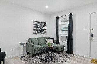 2336 Minnie St, Unit SI ID1514812P in Haltom City, TX - Foto de edificio - Building Photo