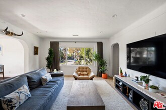 502 N Sweetzer Ave in Los Angeles, CA - Building Photo - Building Photo