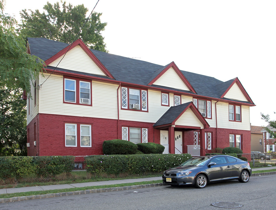 1381 Stanton Ave in Elizabeth, NJ - Building Photo