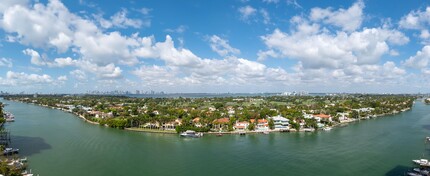 5600 Collins Ave in Miami Beach, FL - Building Photo - Building Photo
