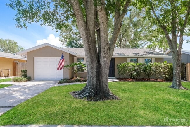 property at 6521 Bonnie Bay Cir N
